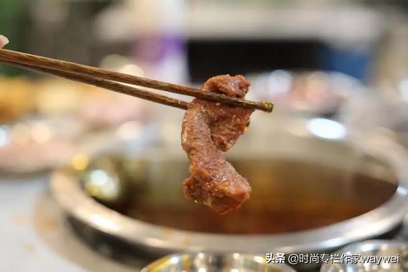 寒风飒飒,人类无法阻止火锅的蔓延势头了……