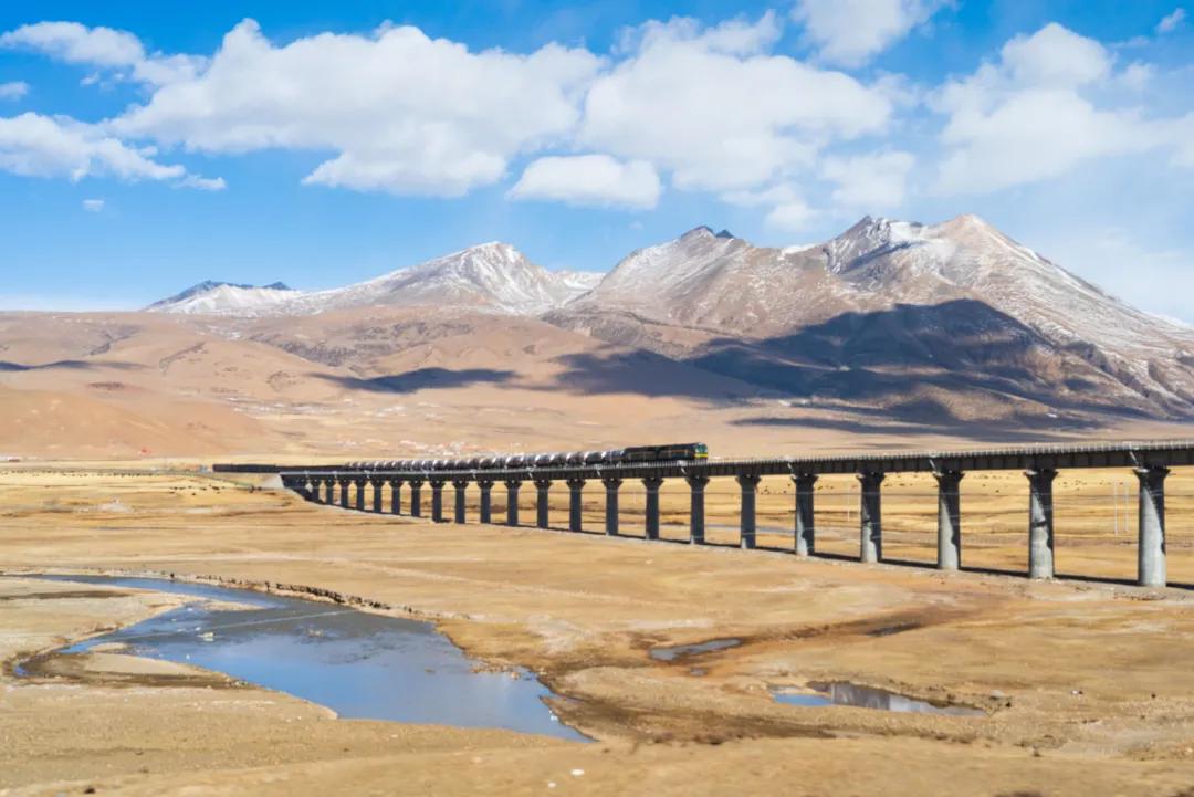 中国西部有什么美丽的风景,中国沿路风光最美铁路