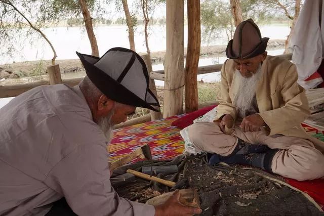 罗布泊楼兰故地地球之耳,若羌地球之眼