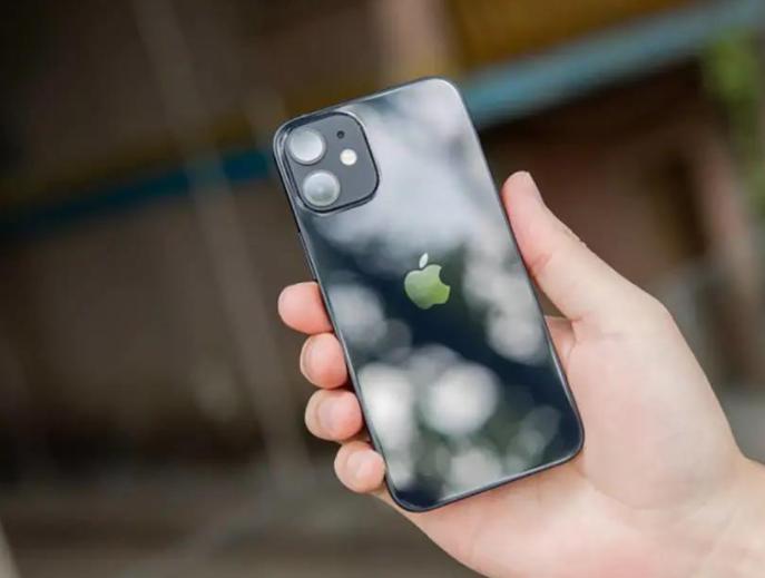 iphone13mini和iphone12mini屏幕,iphone12mini是全面屏吗