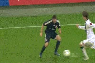 跟着足坛巨星学穿搭,跟着球星学穿搭足球