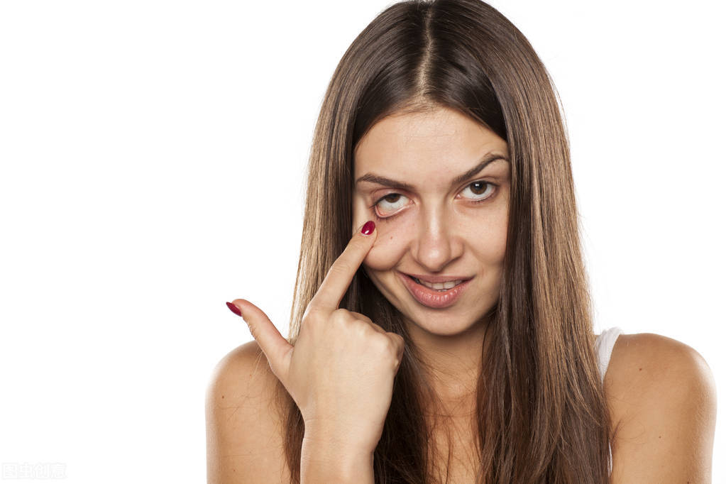 眼皮被502胶水粘住教你一招解除,湖南8岁男孩眼睛被502胶粘住