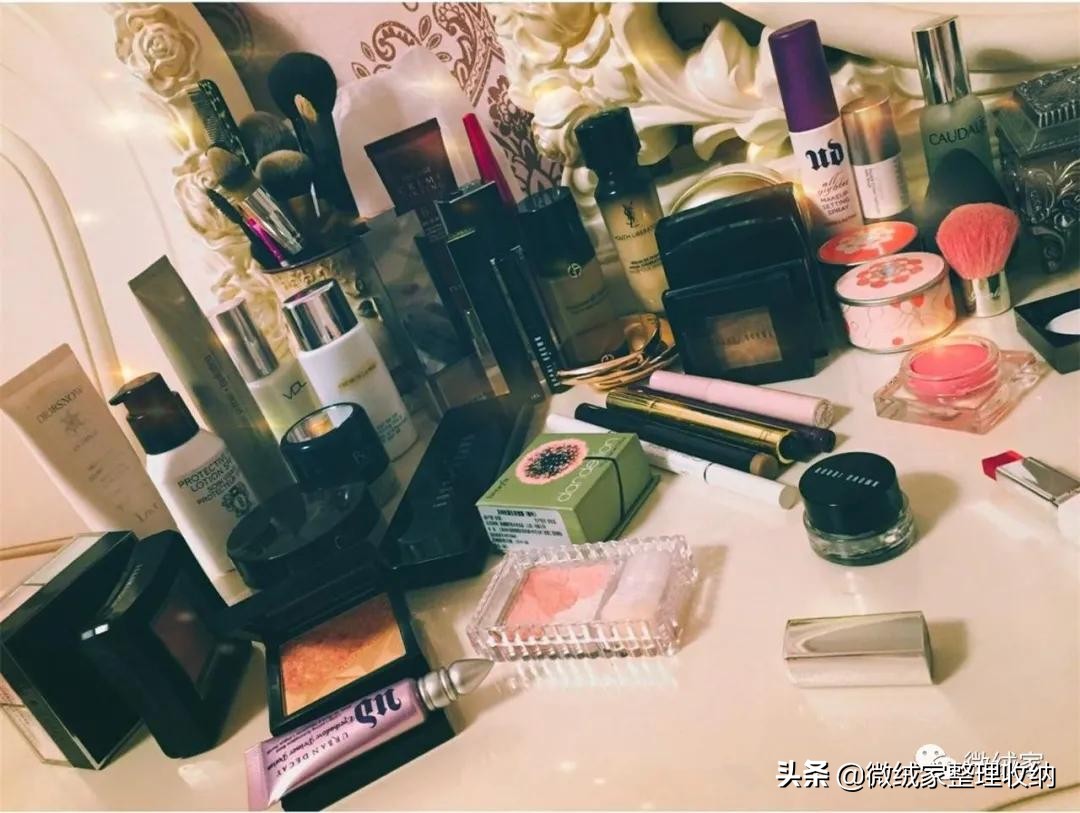 抽屉收纳化妆品整理技巧,洗手台上的化妆品怎么收纳的