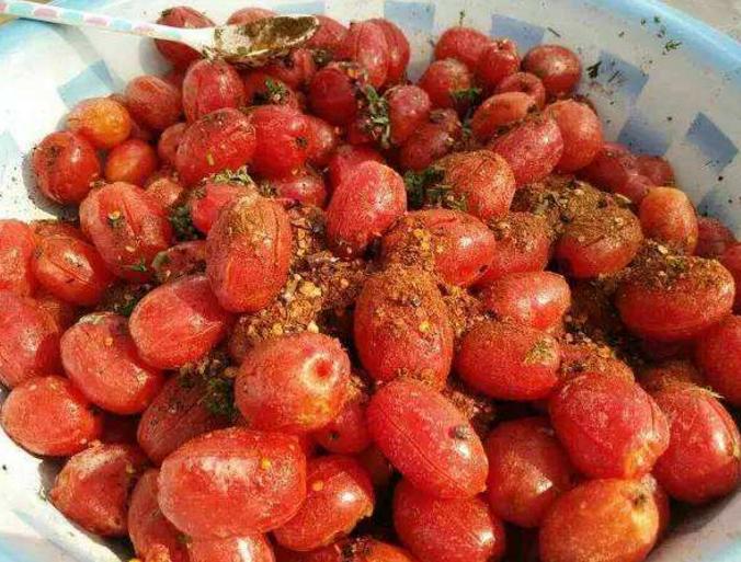 南方这“廉价”水果,1年结果3次,口感酸甜多汁,北方人却吃不起