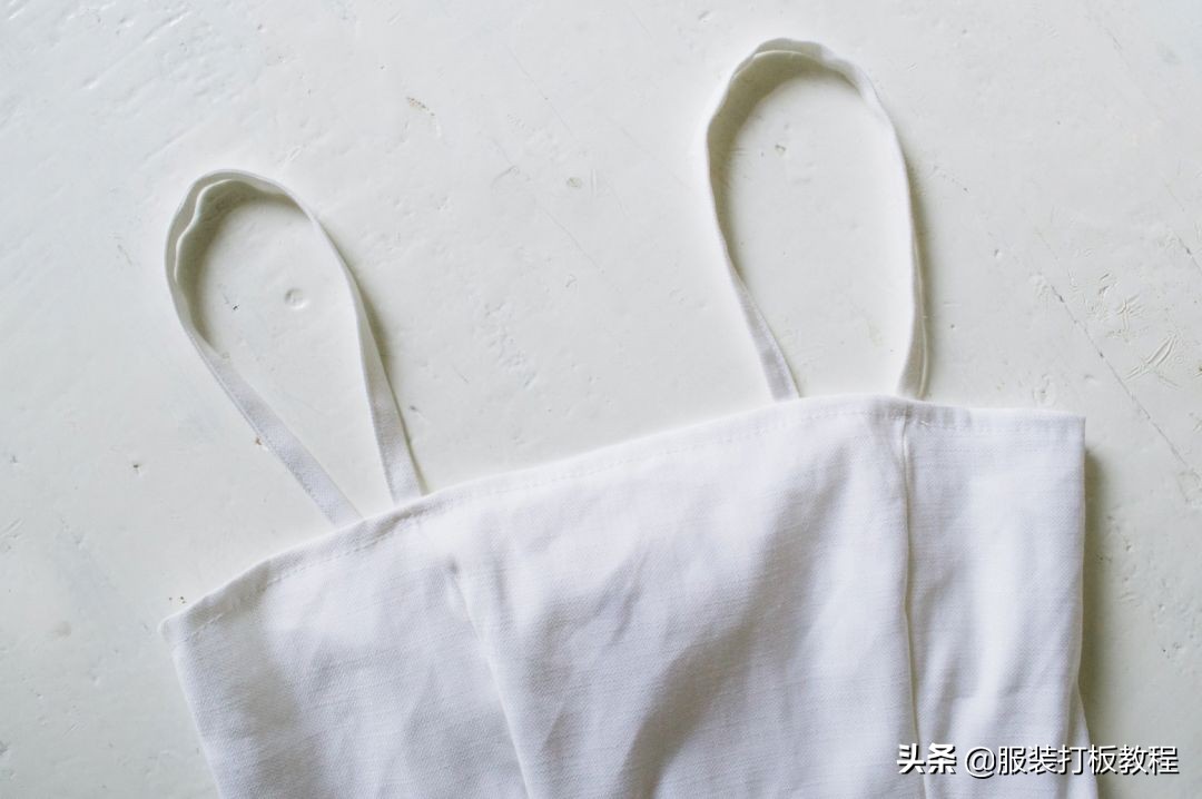 白色亚麻裤怎么搭配,亚麻裤子制作教程女款