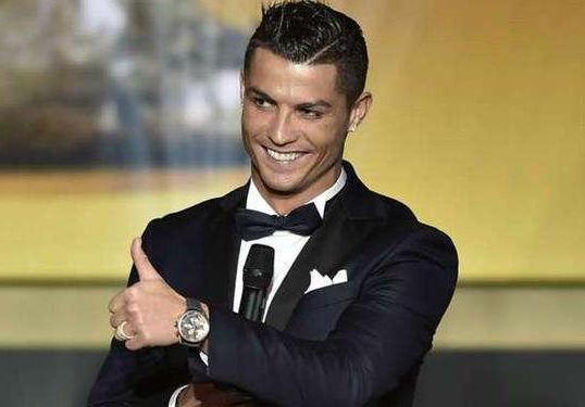 世界足球运动员周薪收入排名,足球运动员工资是谁发的