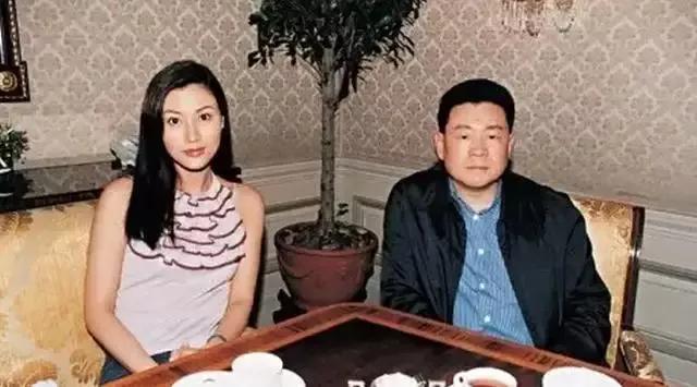 李嘉欣当年到底有多美,李嘉欣年轻时到底有多美