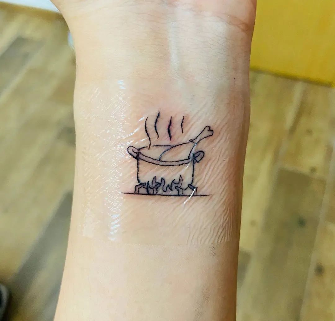 有纹身的女孩怎么样了,女生纹身后悔了怎么办