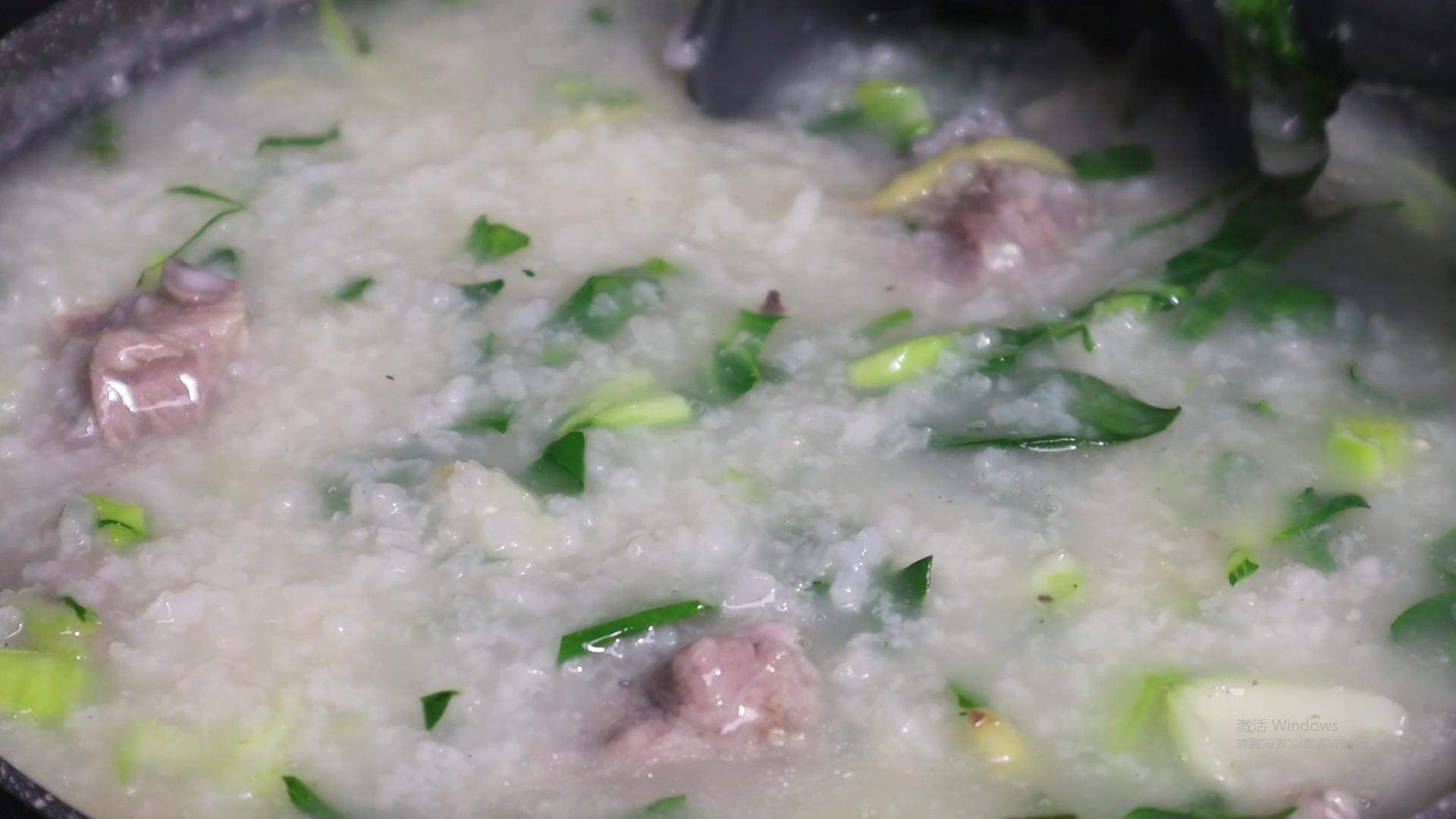 好吃又有营养排骨粥,适合夏天煲的排骨粥