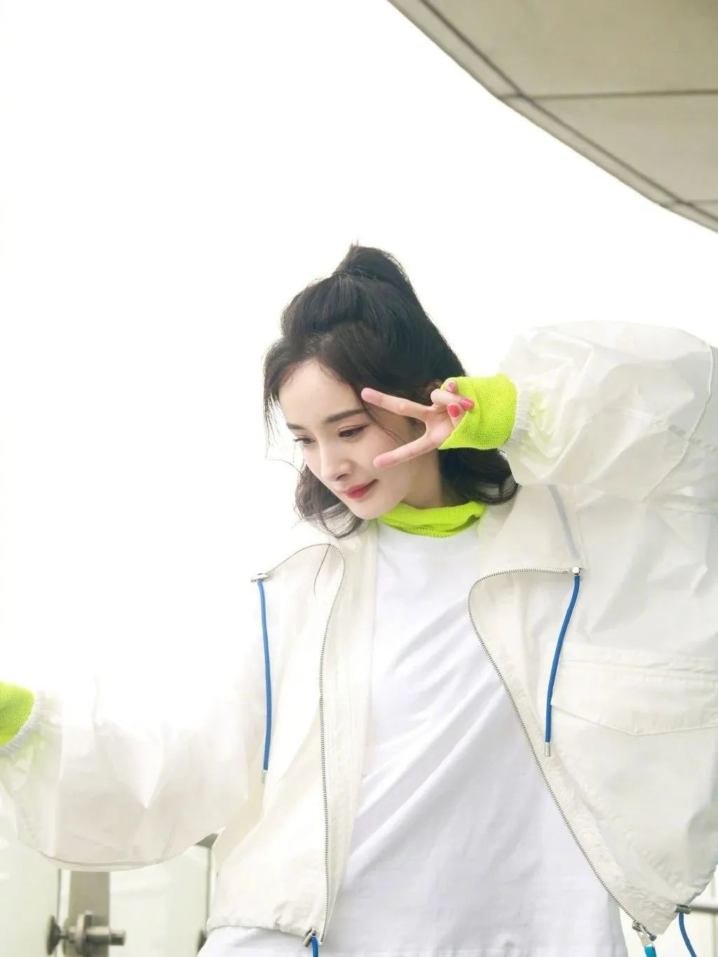 杨幂一万块钱毛衣,杨幂什么单品都能穿好