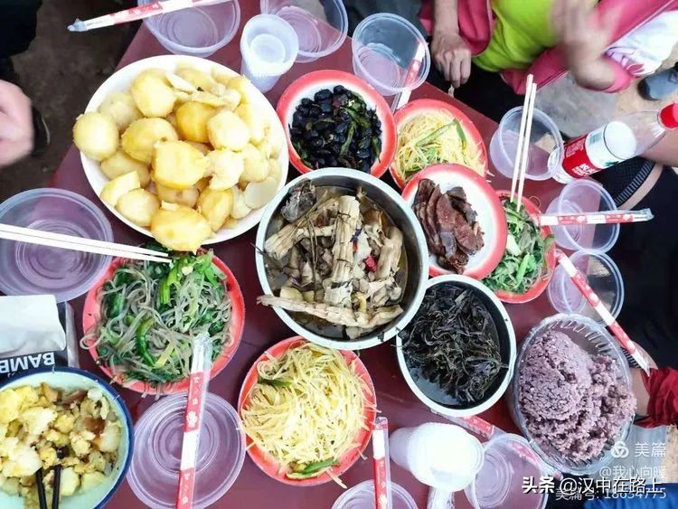 汉中圈子崖天坑,汉中镇巴圈子崖天坑旅游攻略