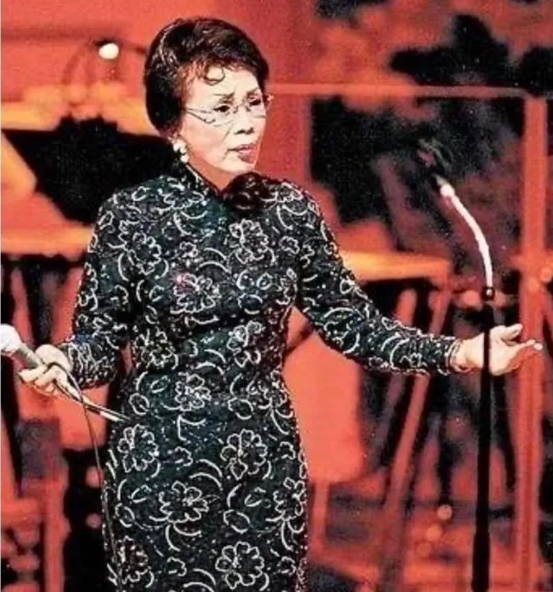 霍启刚何猷君正能量,霍启刚郑志刚何猷龙