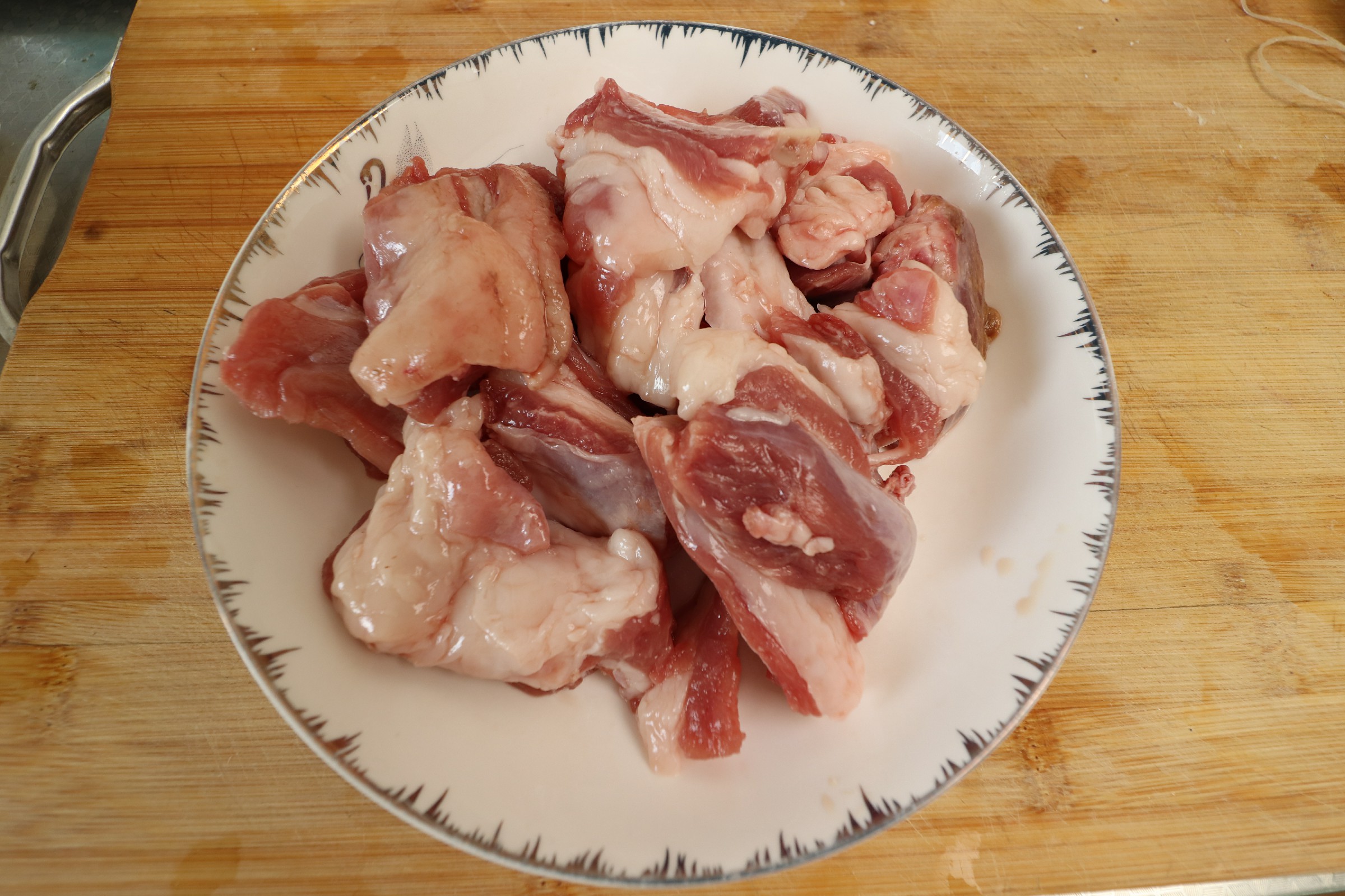 羊肉汤的羊肉怎么炖得软烂,羊肉怎么炖好吃又烂没腥味羊肉汤