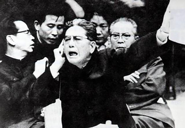 乔冠华三大爱好：抽烟、喝酒、饮浓茶，外交场合也要喝酒助兴