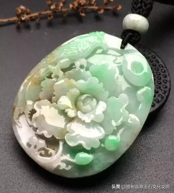 翡翠雕刻房子造型寓意,翡翠雕刻蚂蚁和虫子寓意