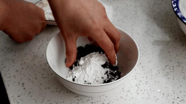 一碗面粉一种糖，教你做家庭版“红糖肚脐饼”，甜而不腻焦香酥脆