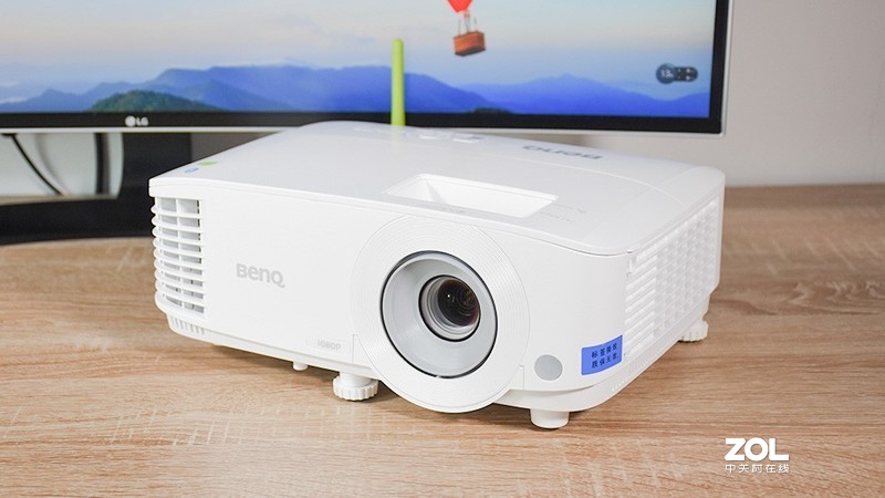 数字化办公场景体验,明基e580智能投影机