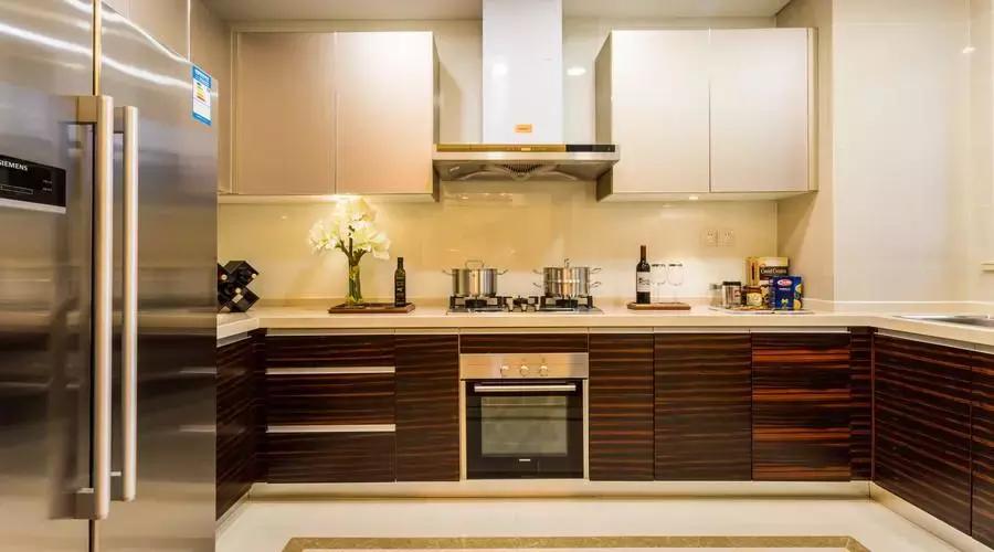 厨房装空调好还是凉霸好,厨房专用嵌入式空调有必要装吗