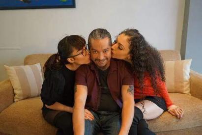 墨西哥富豪太会玩,夫妻俩生活嫌无趣,找18岁美女凑够“斗地主”