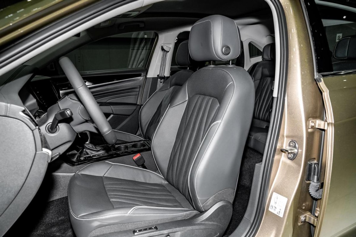 来势汹汹的新*萨特帕**，加重又加长，三种动力可选，降至17.99万起