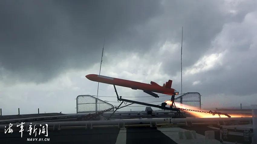 美舰过台海细节,官方谈美舰通过台海