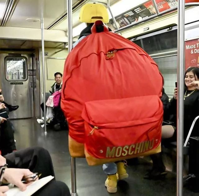 抢不到球鞋试试自己定制一双球鞋,owxnike联名新配色首曝