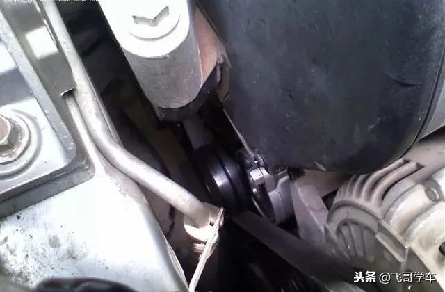 ea2111.6自吸正时皮带更换视频,发动机正时皮带的更换步骤