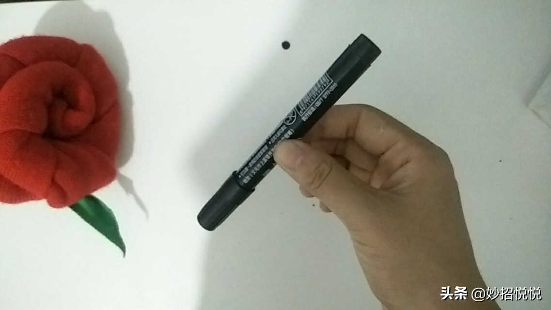 眼线笔买回来怎么不出水,599元眼线笔