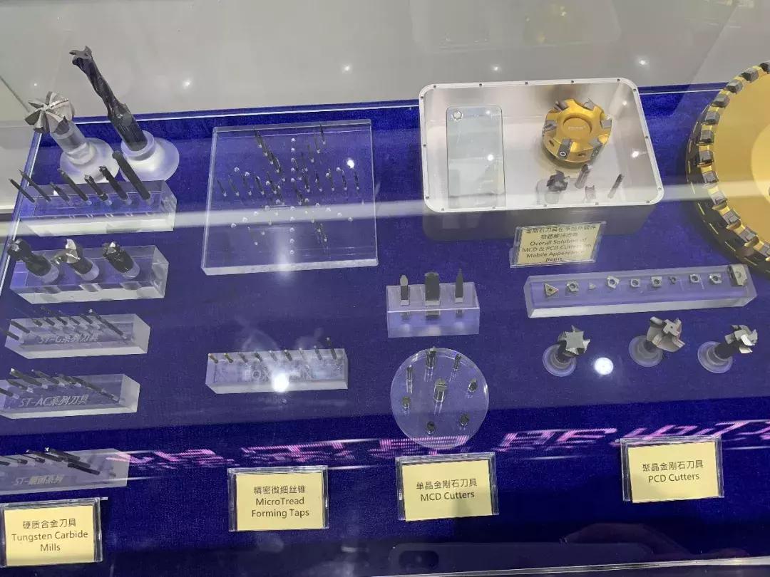 探访富士康“关灯工厂”：全球最聪明的制造场域是如何炼成的？