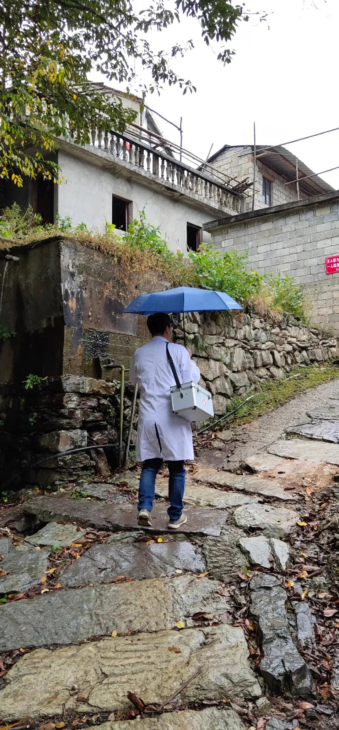 山区里的民间医生,黄山市乡村医生