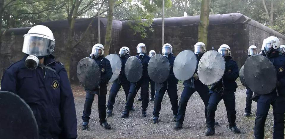 你看过的黄片，可能存在一个叫赛博庞克的国家里