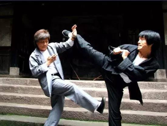 李小龙是传武还是反传武,什么是正宗的截拳道李小龙