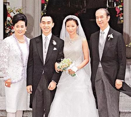 窦骁是何超莲第几个男朋友,窦骁将女友何超莲宠出新高度