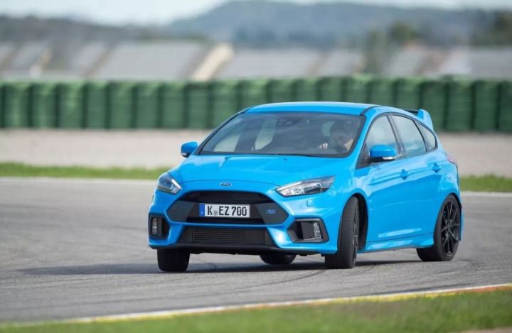 奥迪五缸机为什么不纵置,奥迪五缸机好用吗