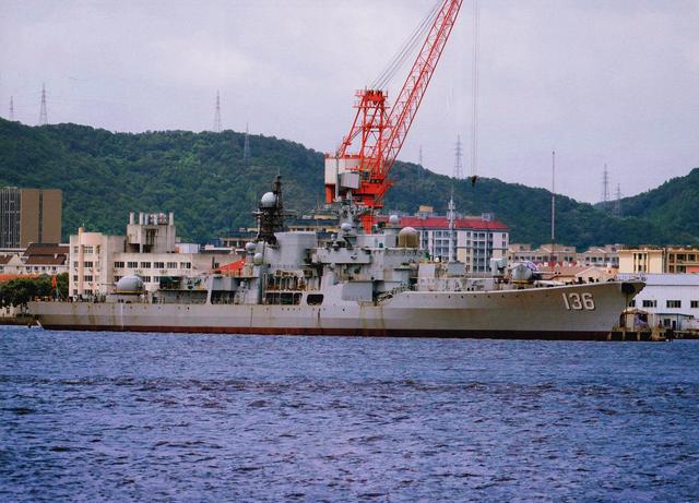 中国最新海军远洋补给船,海军驱逐舰护卫舰补给舰