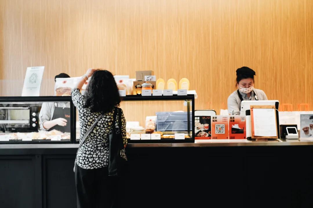 浼犺涓殑缃戠孩铔嬫尀 (濂藉悆鍙堜究瀹滅殑铔嬫尀)