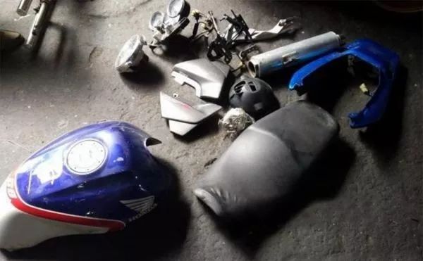 碣石ax100摩托车翻新过程,碣石越野摩托车crf450r翻新过程