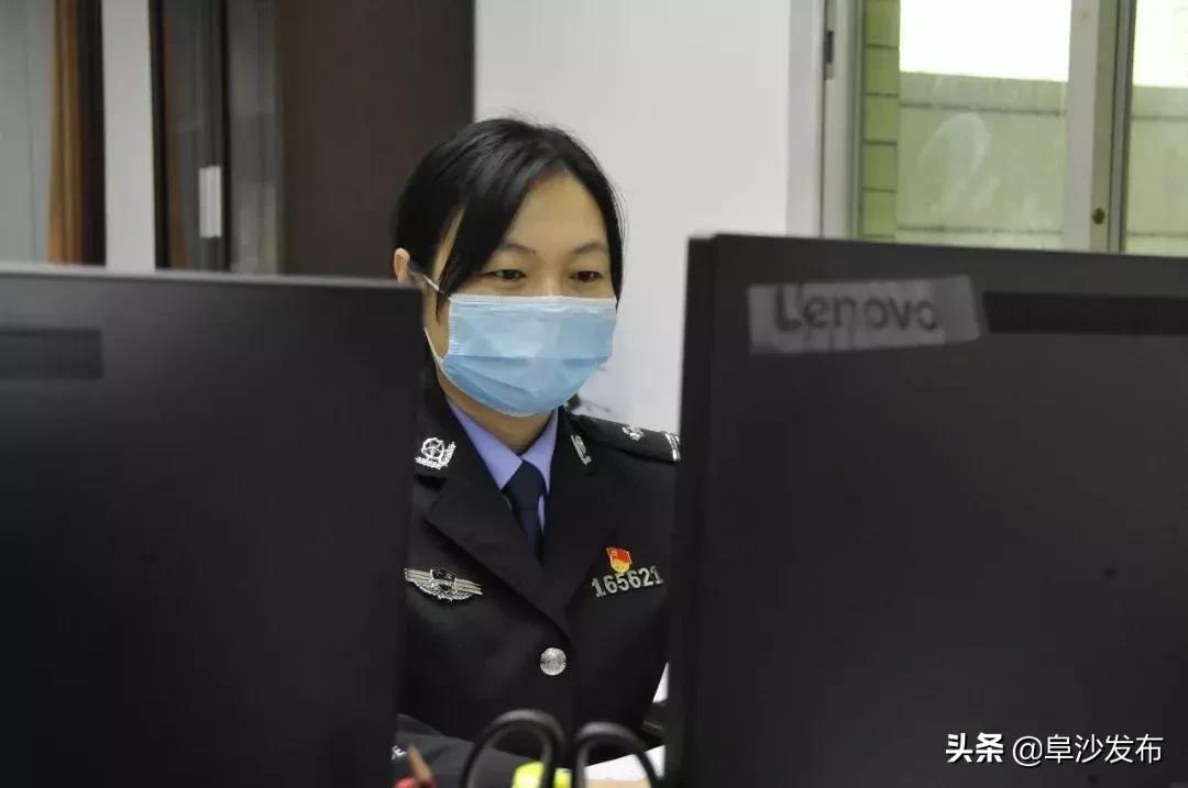 你们义无反顾的背影图片,你们逆行的样子