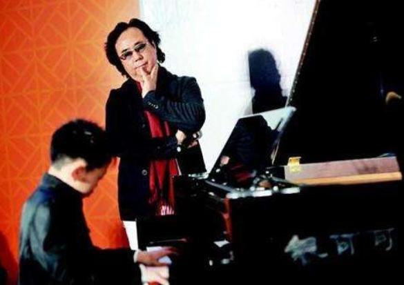 郎朗的成长辛酸历程,郎朗是如何一步步成为钢琴家的