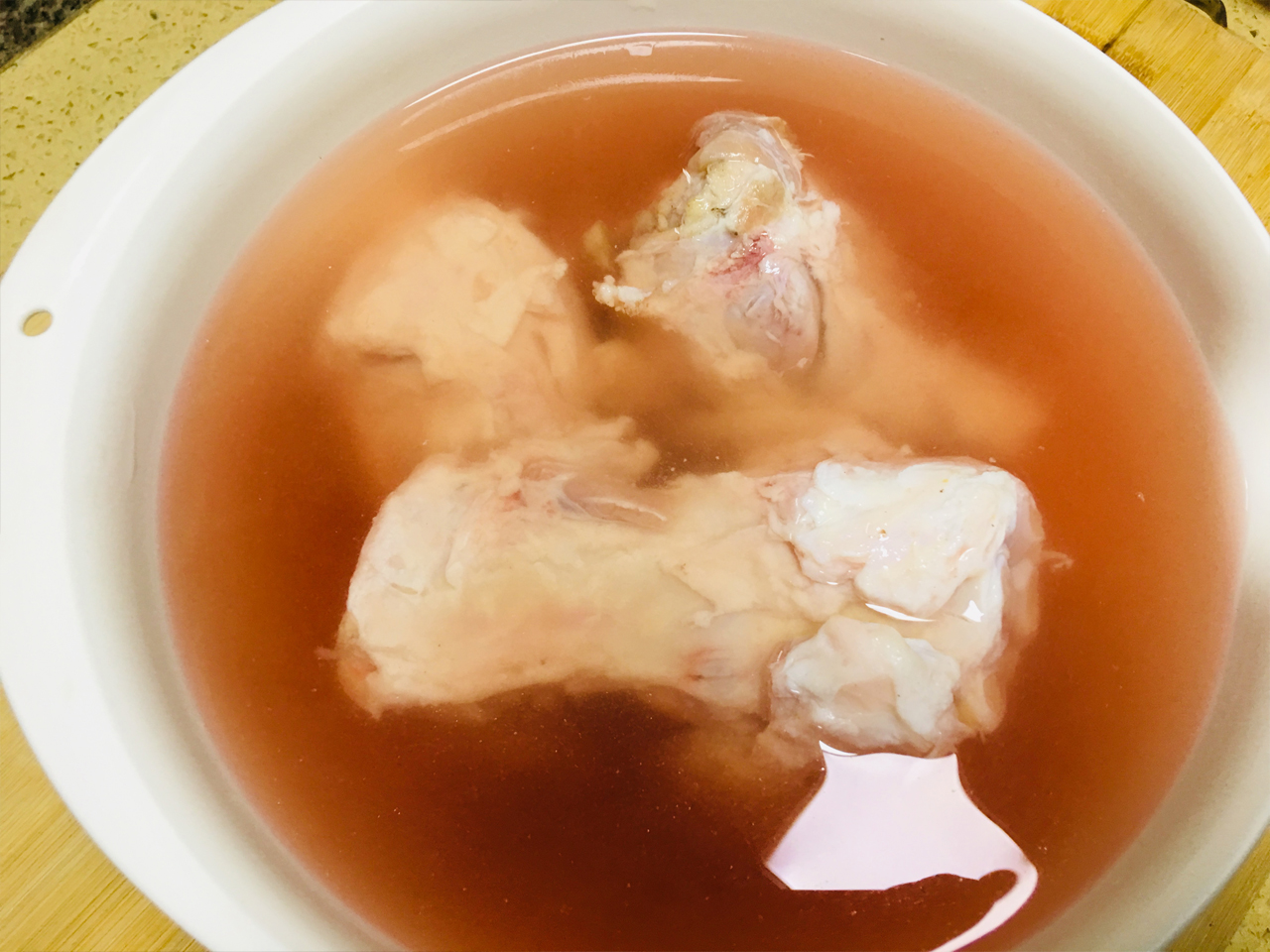 炖牛骨汤用不用焯一下水,炖牛骨怎么炖肉不离骨