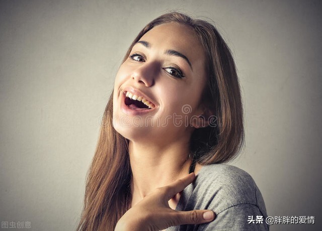 时光越老，人心越淡；轻轻地呼吸，浅浅地微笑；生活平平淡淡就好