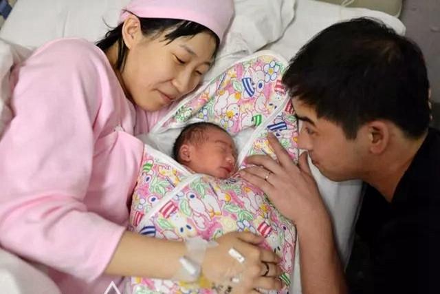 95后宝妈生宝宝后有什么症状,95后妈妈生完孩子性情大变