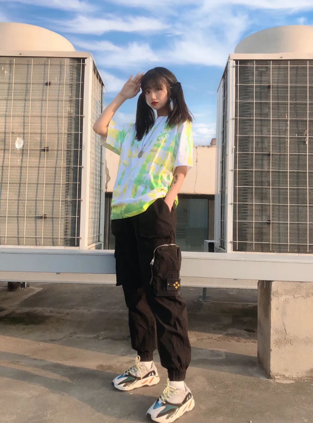 什么颜色的扎染好看,穿搭蓝色系过年