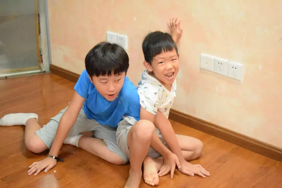 当朋友跟你开玩笑时你该怎么做,如果朋友误会你了该怎么做