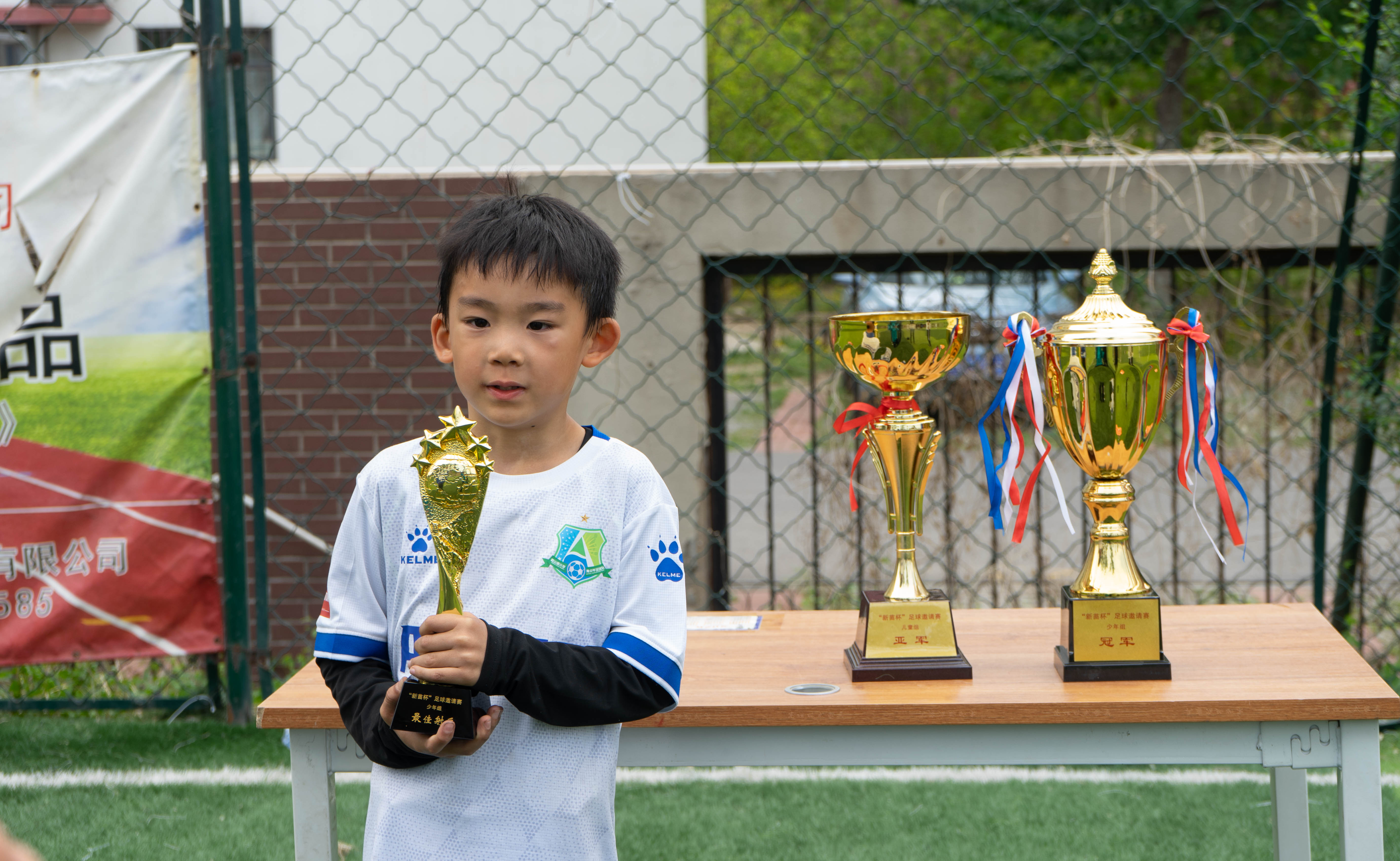 热爱踢球却踢不好,踢球是为了什么