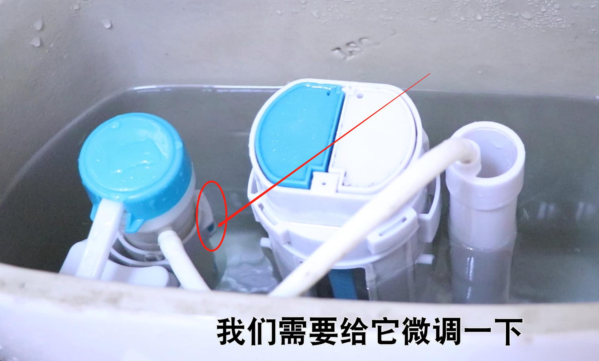 马桶冲水无力一按就下去,马桶冲水没劲小窍门