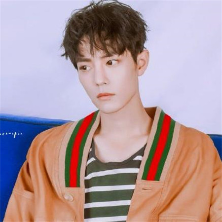 当男友说“我好累”时，若你这样回复他，他会倍感珍惜你