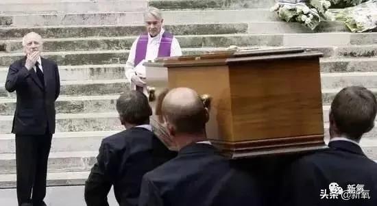 法国巴黎时装男,法国圣罗兰男装