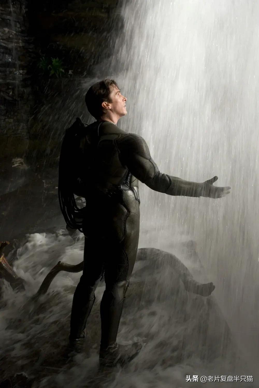 蝙蝠侠是怎么打败小丑的,蝙蝠侠为什么能成为超级英雄