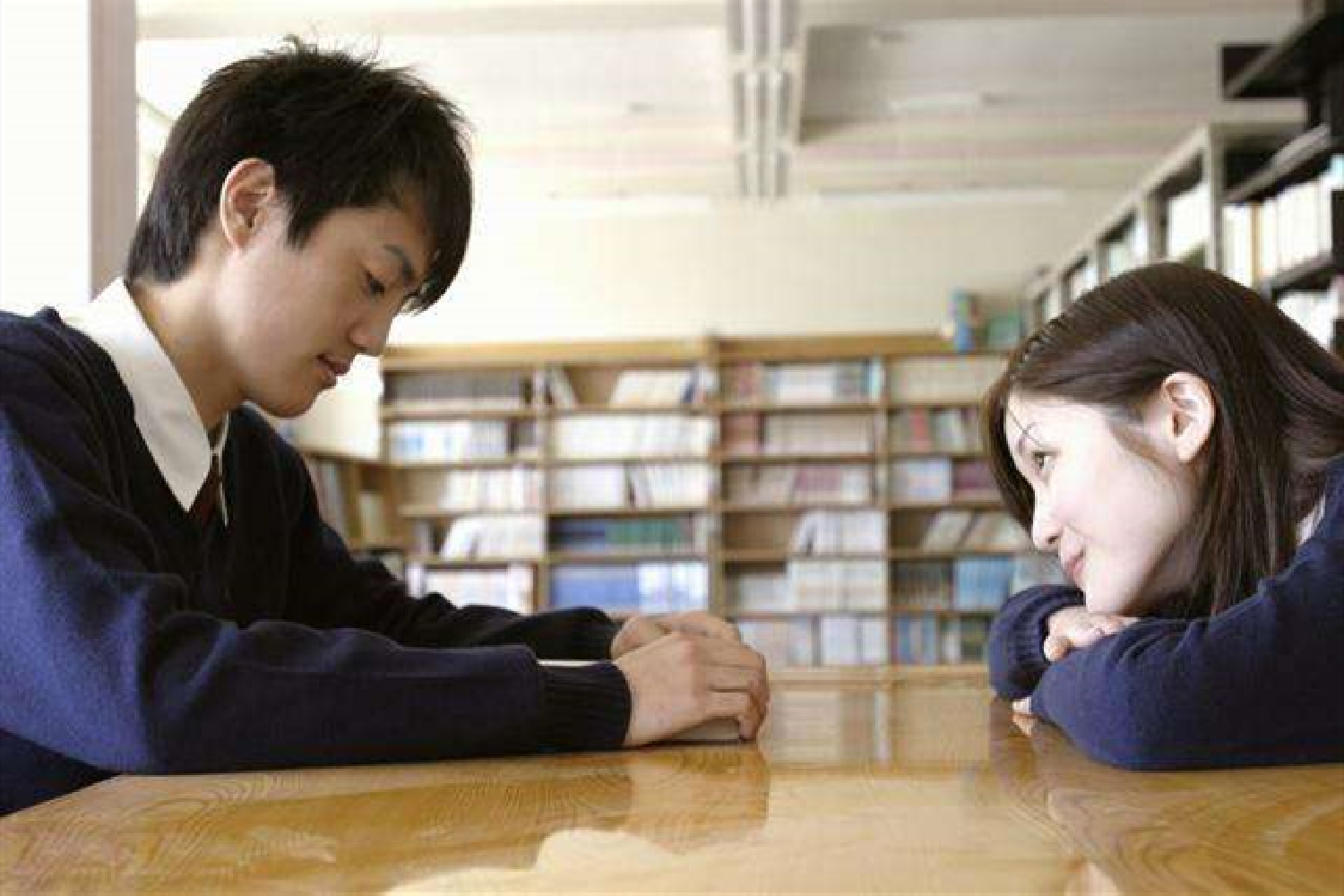 父母发现早恋了如何解释,早恋在心理学上的解释